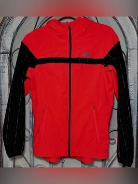 The North Face Flight Series Hooded Waterproof RainJacket Bright Orange/Black XS